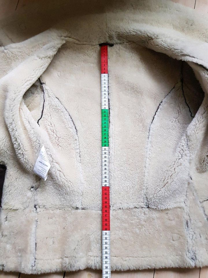 Hochwertige Echtlederjacke mit Schaffelleinsatz Lederjacke in Rehlingen