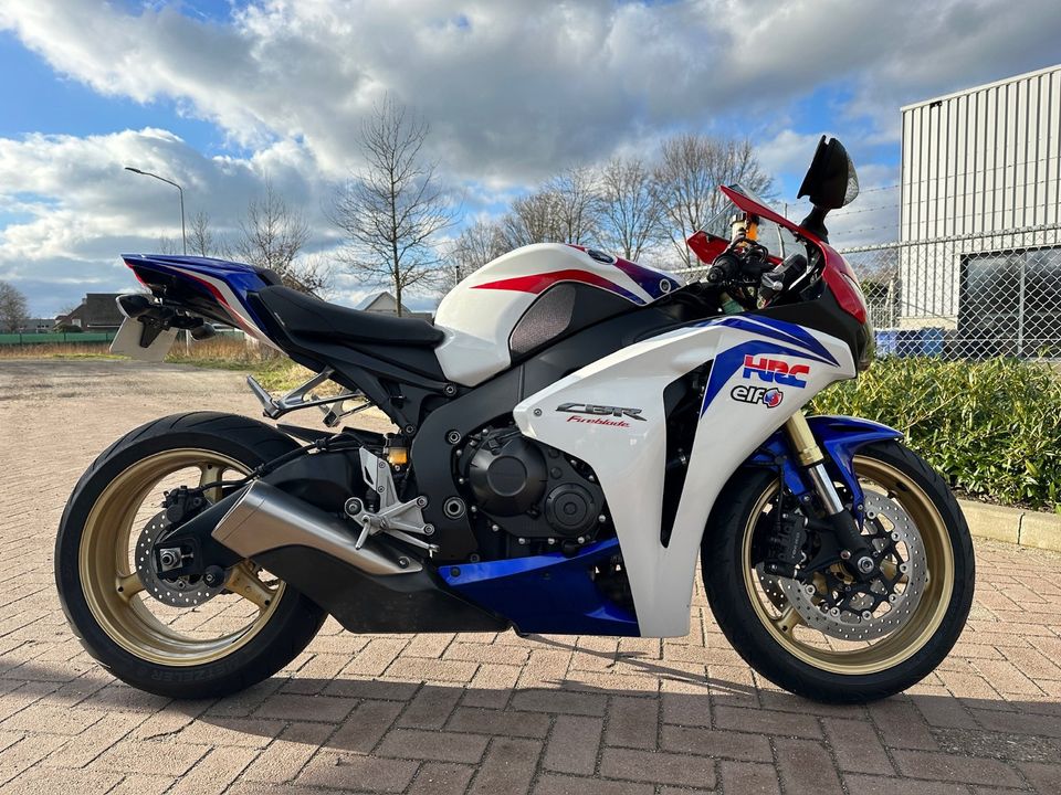 Honda CBR Fireblade 1000 in Moers