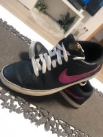 Original Nike schuhe Größe 38 schwarz/Pink Nordrhein-Westfalen - Mülheim (Ruhr) Vorschau