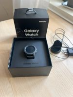 Samsung Galaxy Watch (+ Ladekabel) München - Au-Haidhausen Vorschau