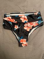 Tolle Bikini-Hose florales Muster neu Nordrhein-Westfalen - Büren Vorschau