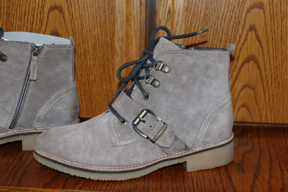Boots Gr 39 TAMARIS beige-grau Wildleder Schuhe Stiefeletten in Lahnau