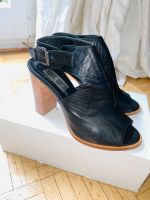 Sandalette Echtleder Boots High Heels Gr. 37 neuwertig Nordrhein-Westfalen - Meerbusch Vorschau