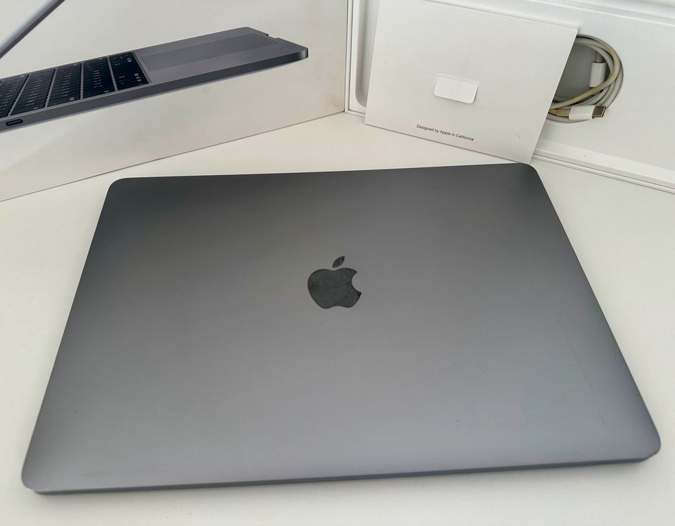 Apple MacBook Pro 13zoll 2019 in Heidelberg