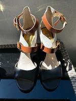 Michael Kors Adriana Riemen Sandalen, Schuhe, Gr. 41 Berlin - Wilmersdorf Vorschau