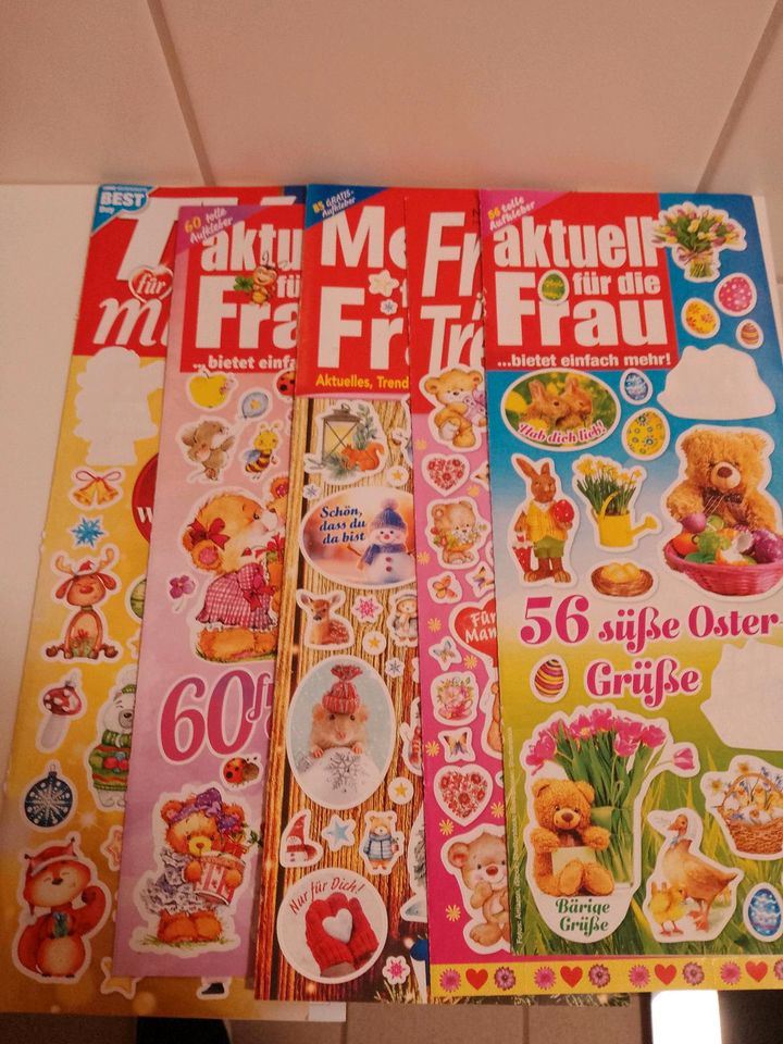 Stickerbögen, Ü-Eier und Emojis - Tausch in Backnang