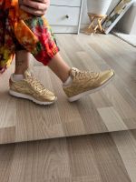 Goldene Reebok Classics mit weißer Sohle Nordrhein-Westfalen - Bornheim Vorschau