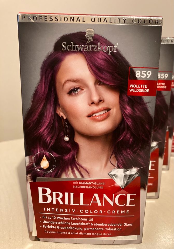 Haarfarbe Brillance Violette Wildseide 859 in Roßtal