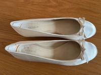 Schuhe in creme, Größe 41, flacher Absatz (Art Ballerina) Bayern - Bad Wiessee Vorschau