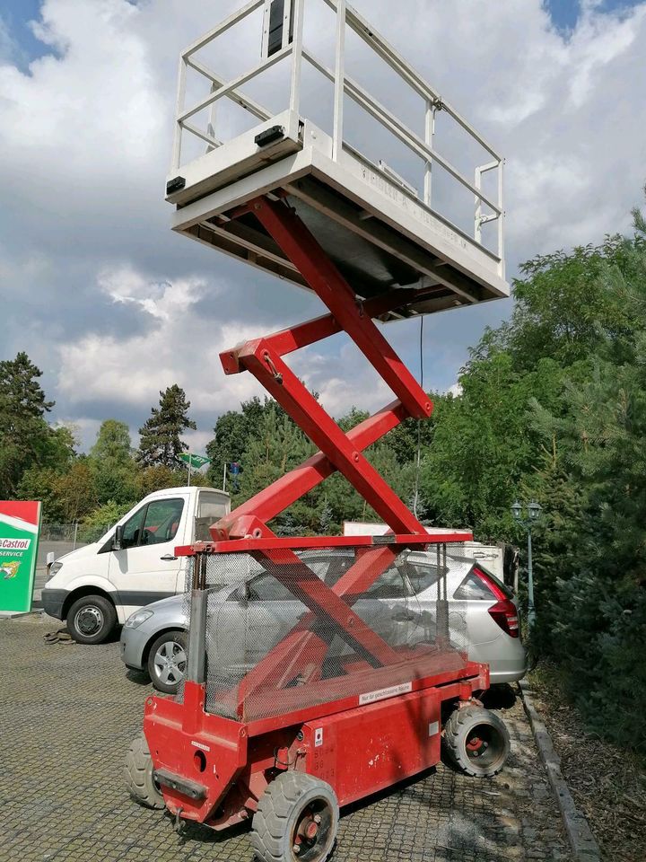 Scherenbühne selbstfahrend mieten in Herzberg/Elster