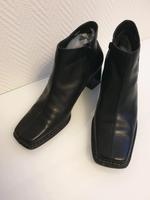 Tamaris Damen Lederstiefeletten  Größe: 41 EU Rheinland-Pfalz - Rheinböllen Vorschau