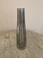 Alte Vase aus kristall/Glas mit Schliff, 23 cm München - Schwabing-Freimann Vorschau