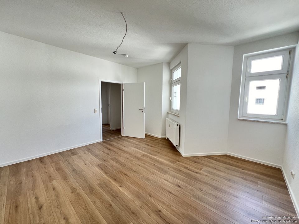 Leben in Stadtfeld Ost! Renovierte 2-Raum-Wohnung mit Balkon! in Magdeburg