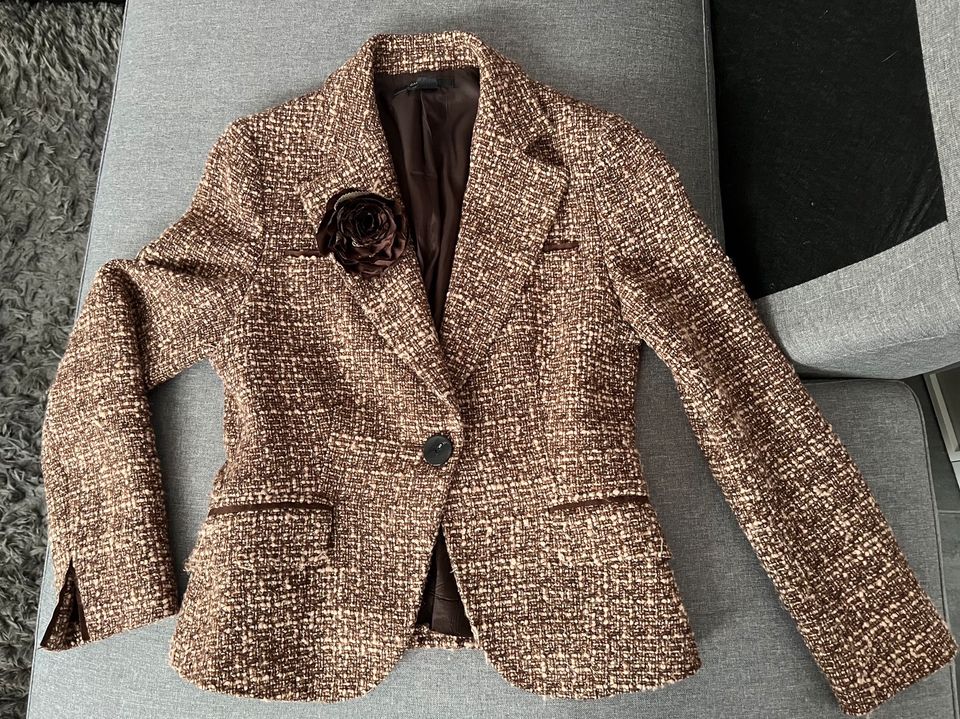 Boucle, Blazer und Rock, Mango 40/42, braun/beige in Nürnberg (Mittelfr)