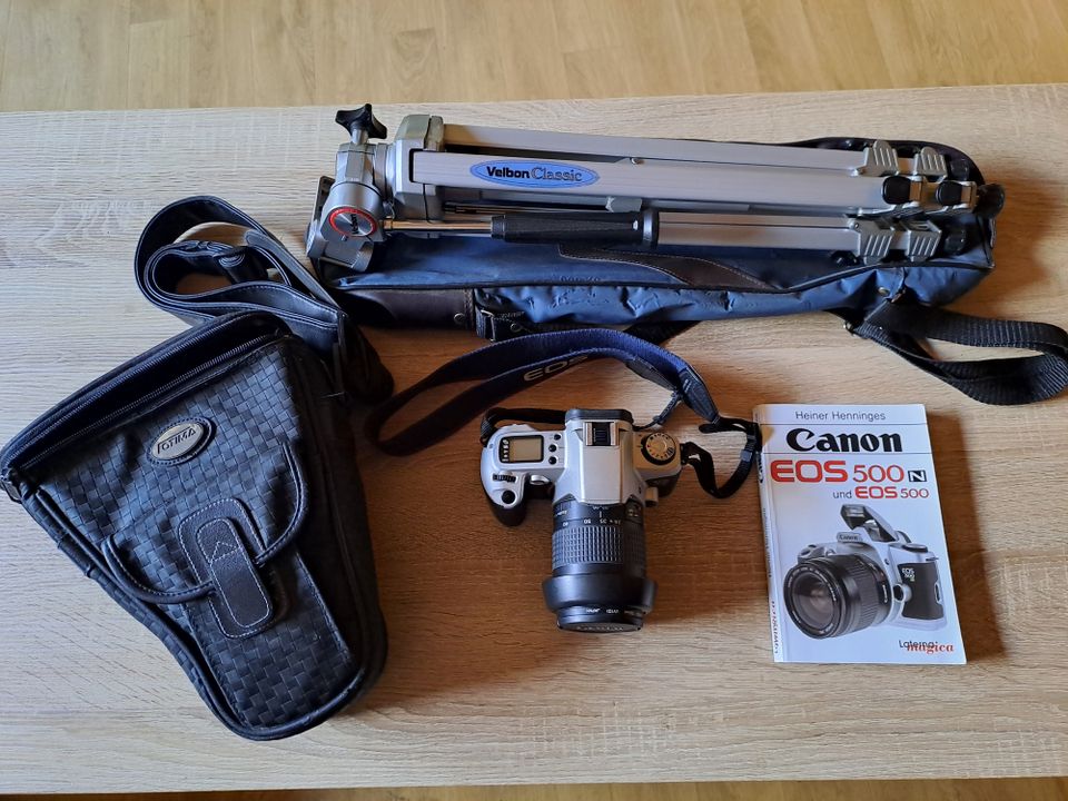 Canon EOS 500N - Spiegelreflexkamera mit Zubehör in Höxter