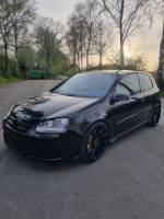 VW Golf 5 R32 Schalter Schalensitze Gewinde 19 Zoll Alufelgen Nordrhein-Westfalen - Sundern (Sauerland) Vorschau