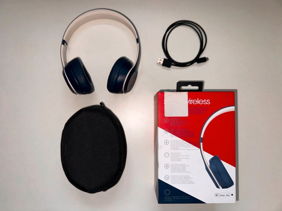 Beats Solo3 Wireless clubnavy Club Collection (Versand möglich) in Centrum