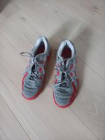 Turnschuhe Halle Asics Gr. 40 Bayern - Neutraubling Vorschau