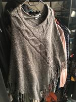 Poncho grau mit 6% Wolle Leipzig - Schönefeld-Abtnaundorf Vorschau