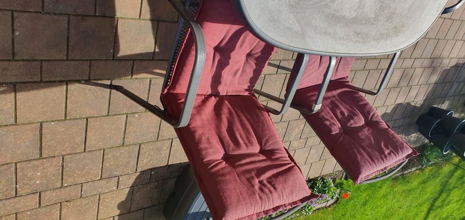 Mecalit Gartentisch oval und 6 Stühle stapelb mit Polsterauflagen in Großaitingen