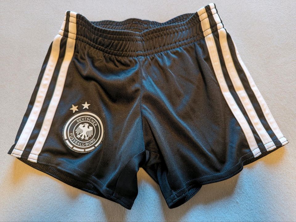 Kinder kurze Hose Gr. 92 Adidas in Bad Krozingen