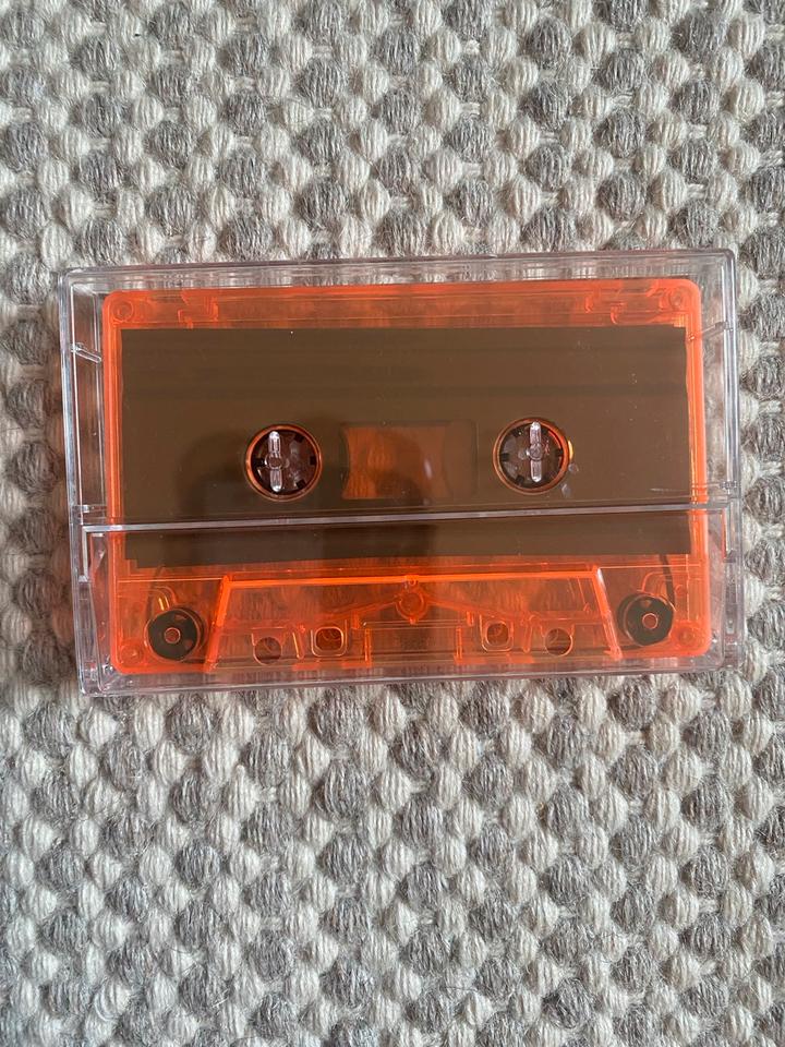 Gabber Eleganza Hardcore Soul Mixtape Never Sleep tape Kassette in Berlin