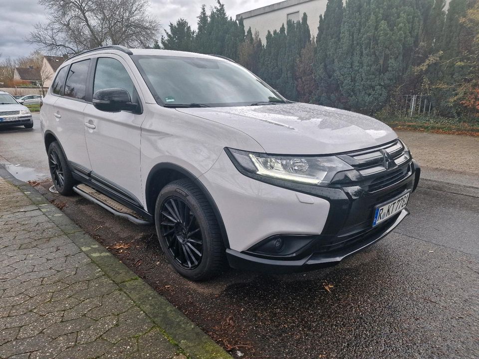 Mitsubishi Outlander 3 2,2 DI-D 4WD Ausstattung TOP+ in Neuwied