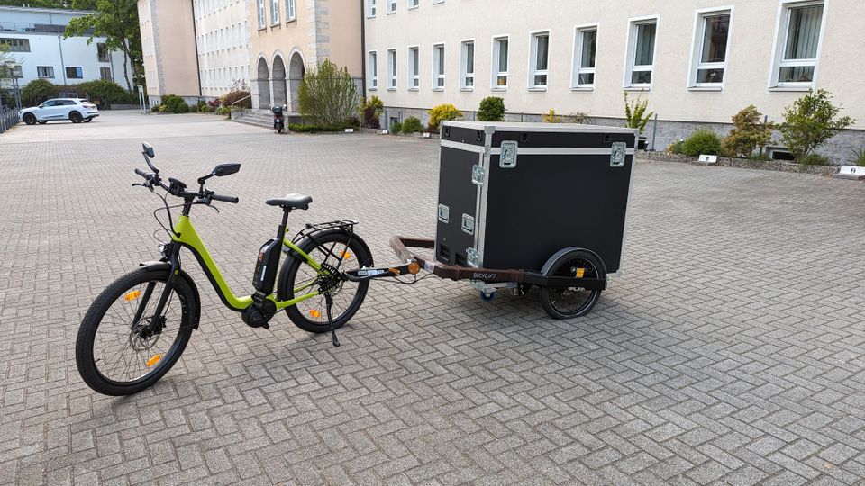 NEU: e-Lastenrad: Elektro Fahrrad + Lasten-Anhänger + Flightcase in Berlin