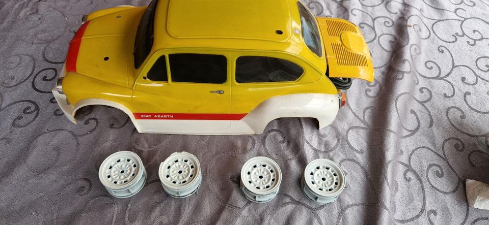 Original Tamiya Fiat Abarth 1:10 Karosserie aus den 90 er in Alzenau