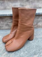 Sehr schöne Stiefel Stiefeletten hellbraun Tabi Style neuwertig Nordrhein-Westfalen - Herford Vorschau