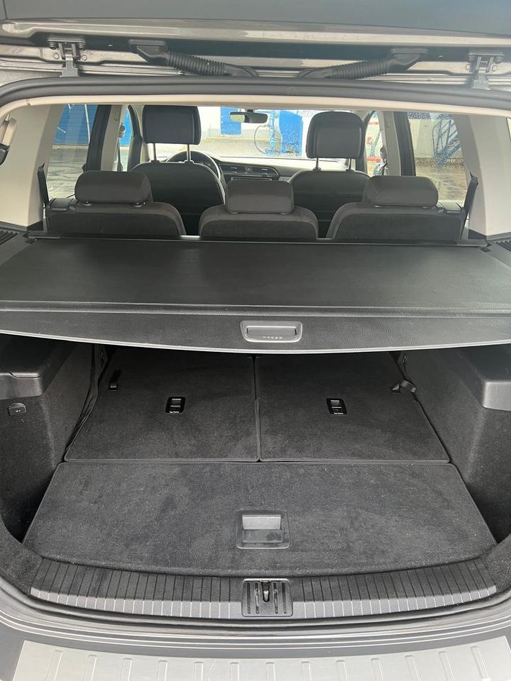 VW Touran 1,6 TDI SCR  BMT  Comfortline 7 Sitzer Start-Stopp in Arnstadt
