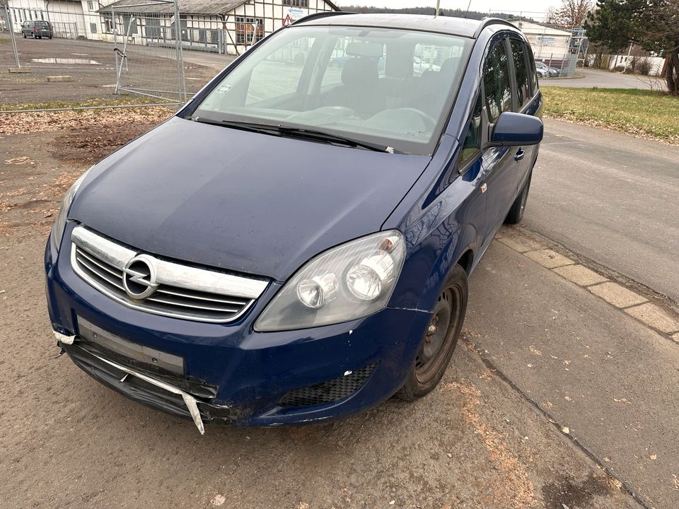 Hier verkaufe ich Opel Safira 1,7 in Gießen