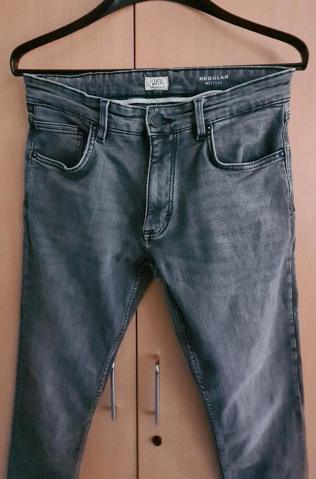 Q/S Herren Jeans by S. Oliver Slim Fit schwarz grau W31 L32 31/32 in Wiesbaden