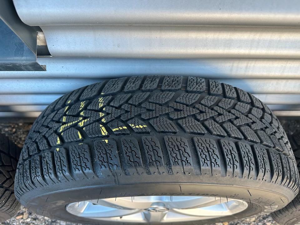 4x originale Vw Golf 7 5G0 195/65R15 91T Winterradsatz ET43 in Sindelfingen