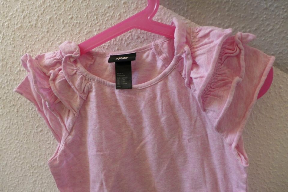 Größe 122 / 128, H & M - T-Shirt, Oberteil, kurz, rosa, Rüschen, in Taunusstein