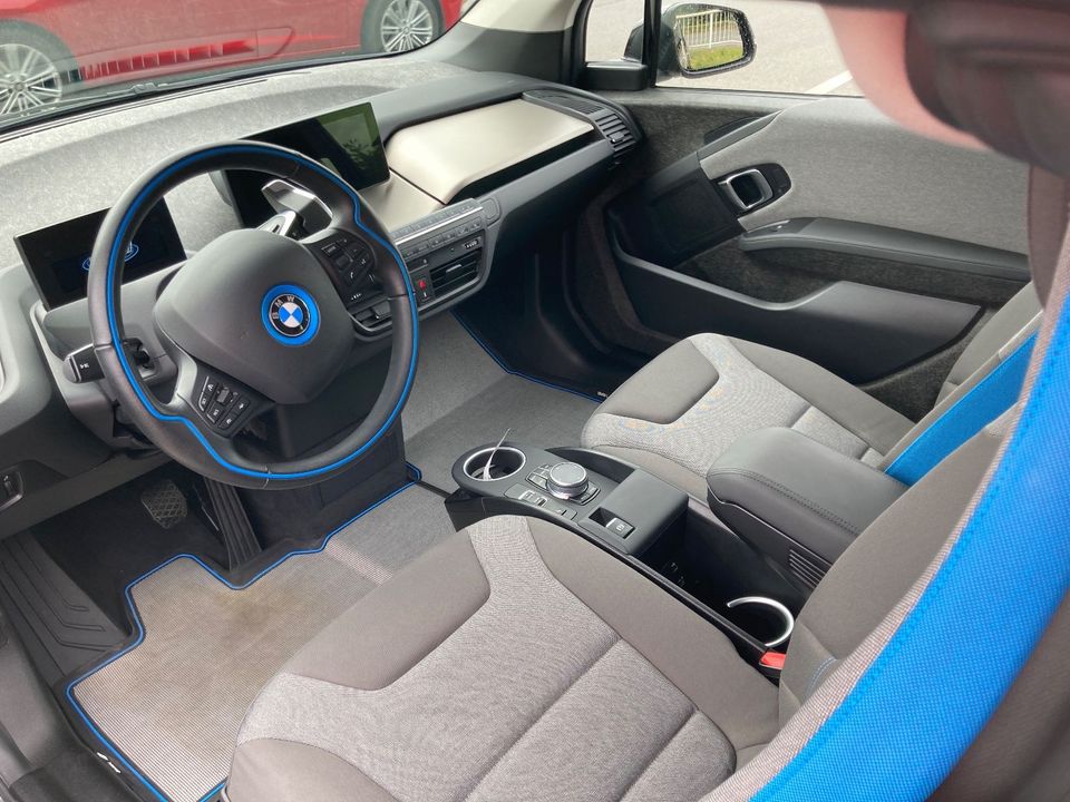 BMW i3 (120 Ah) - Neuer TÜV und Service Inklusive Pk in Frankfurt am Main