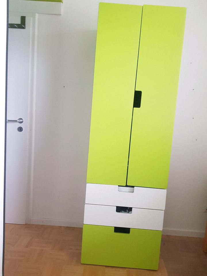 Kinderkleiderschrank von IKEA (Stuva) in Freiburg im Breisgau