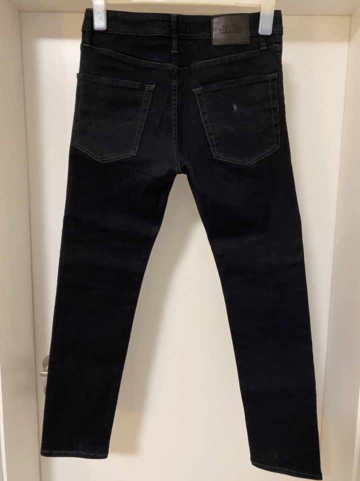 Jack & Jones Slim Fit „Tim“ Gr. 32/30 schwarz in Herten