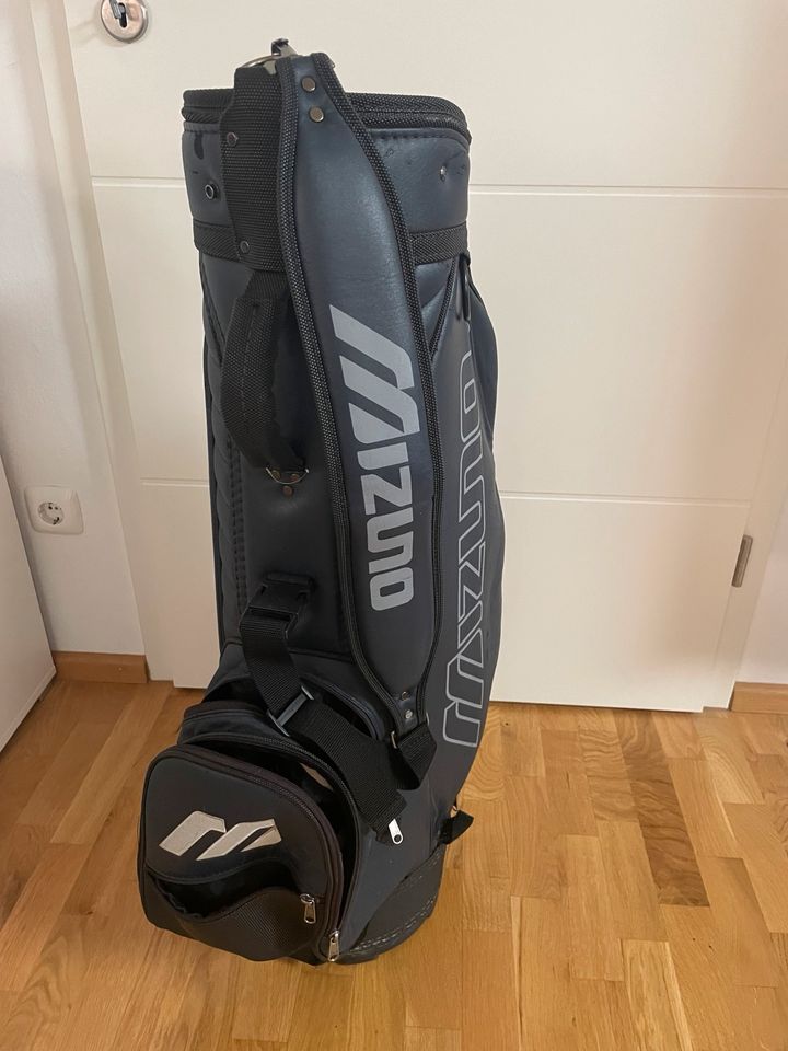 Golfbag dunkelblau in Straßlach-Dingharting