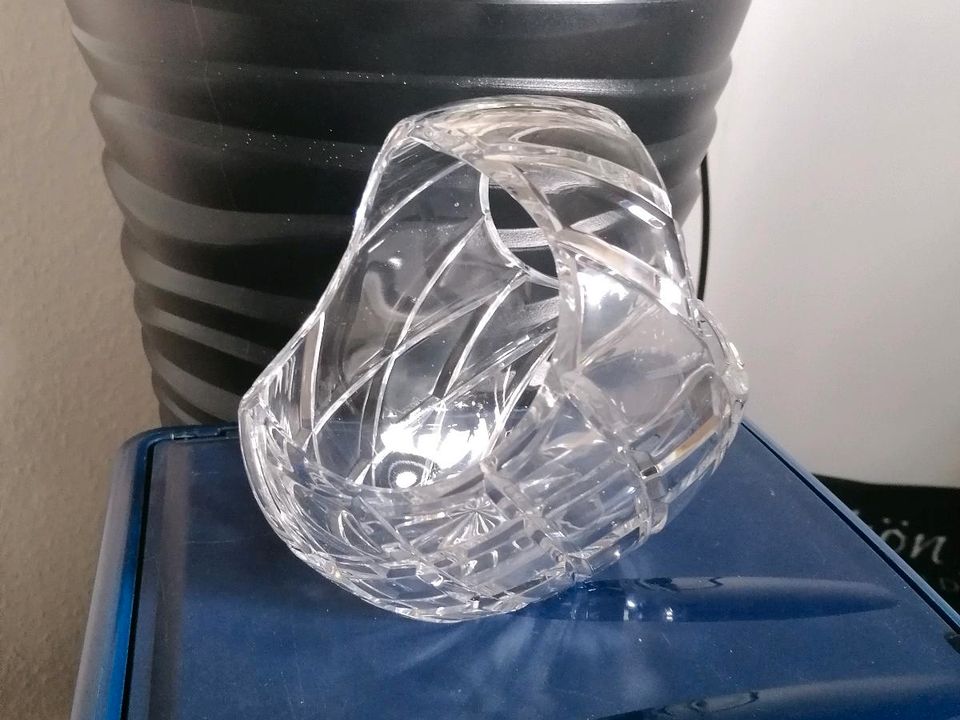 Glaskörbchen aus geschliffenem Glas in Bad Salzungen