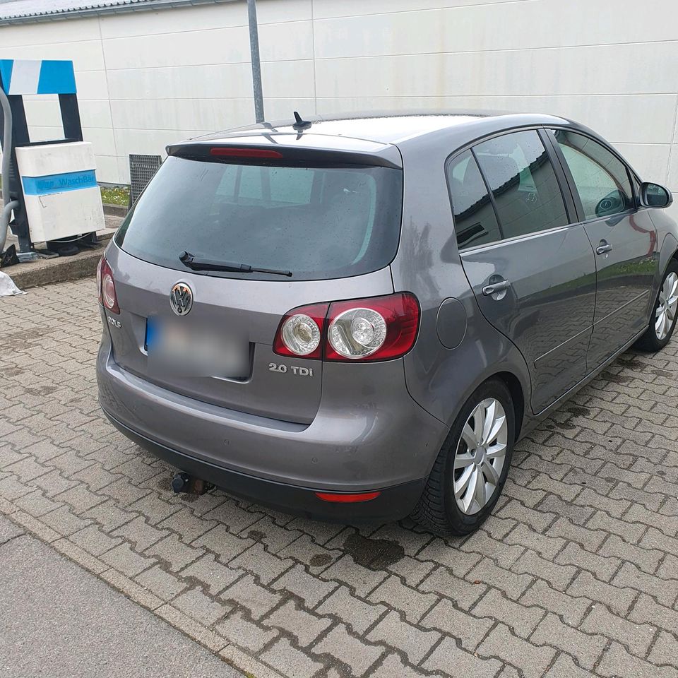 Volkswagen Golf Plus 2005 103 Kw 140 PS TÜV bis 03.2025 in Albstadt