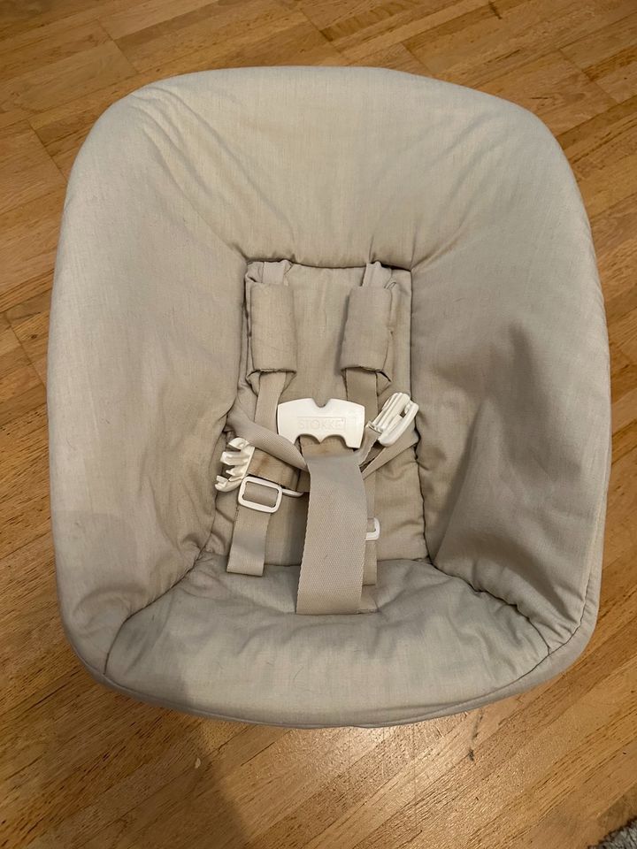 Stokke Tripp Trapp newborn set in beige mit extra Bezug in Hannover