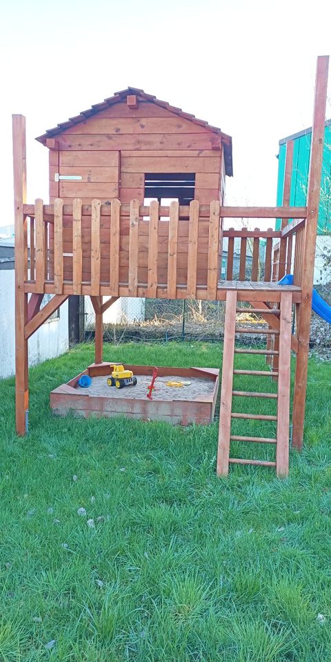 Spielturm Kletterturm Eigenbau in Wiehl