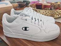 Neu! Champion Herrenschuhe Gr. 44 Berlin - Reinickendorf Vorschau