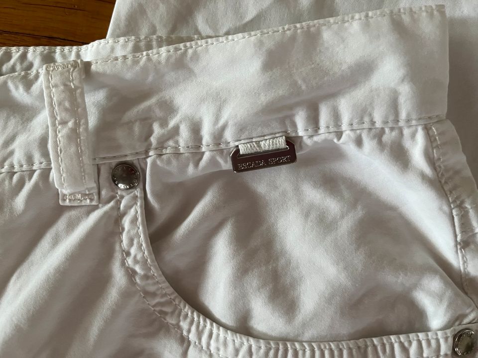 Escada Sport 5 Pocket Jeans weiß Gr 40 in Stuttgart