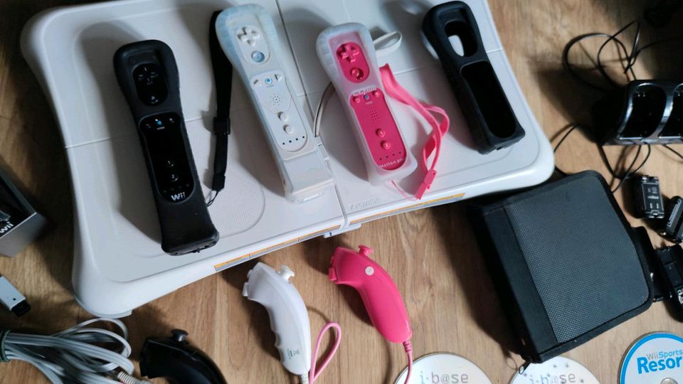 Nintendo Wii Set + 18 Spiele in Bad Schmiedeberg