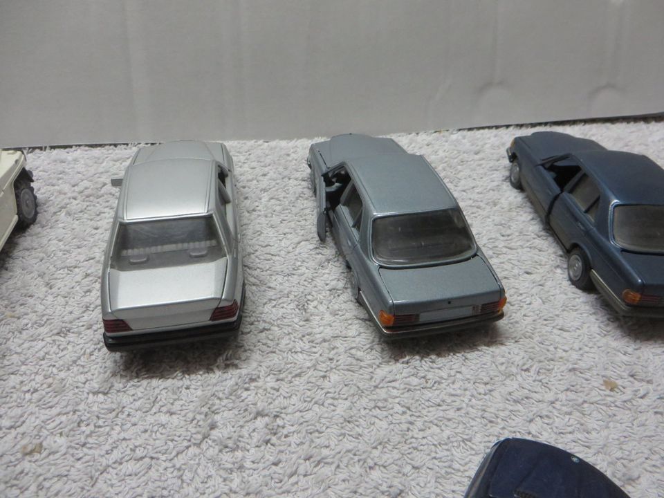 KONVOLUT  BMW 1:43  MB NZG COURSOR 1:35 etc. zus. 60 € in Essen