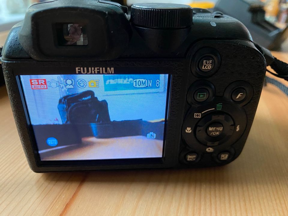 Fujifilm Finepix S 1500 in Hamburg