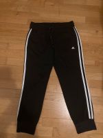 Adidas Kinder Sporthose Jogging Hose Trainingshose schwarz 152 Nordrhein-Westfalen - Ahaus Vorschau