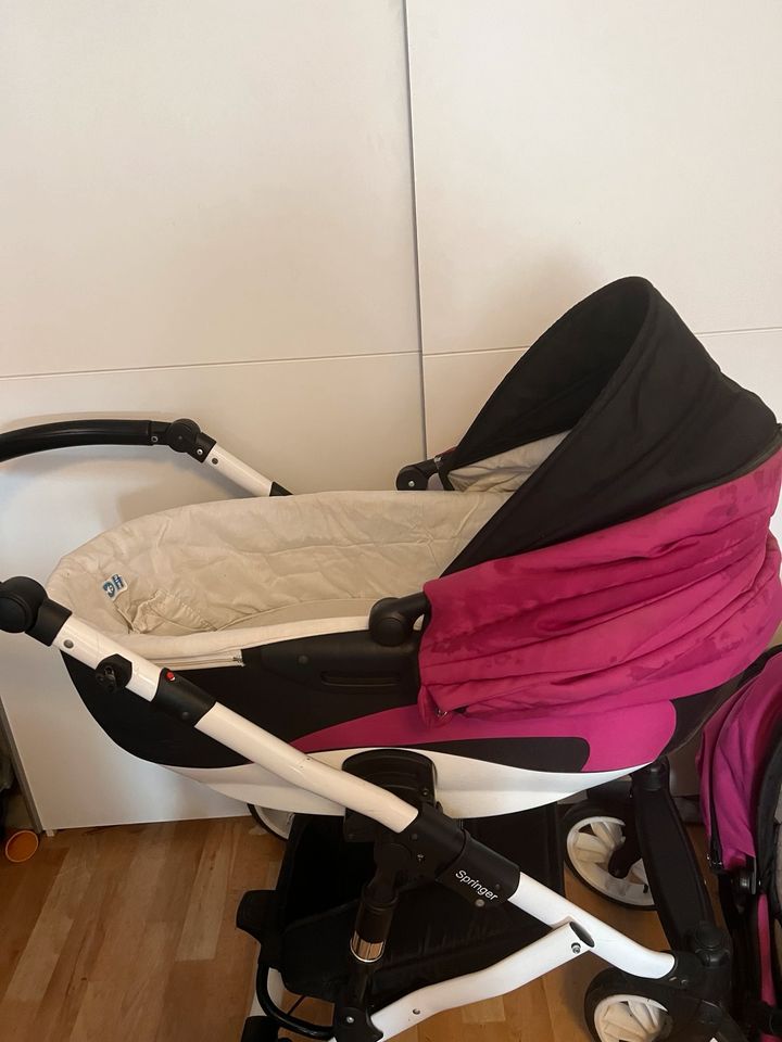 Springer Kinderwagen Mädchen in Leipzig